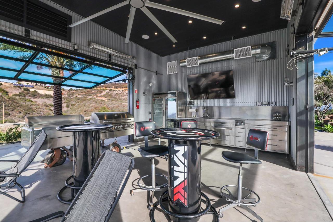 Iron Mansion Private Resort-Event Space 12000 Ft! Temecula Extérieur photo